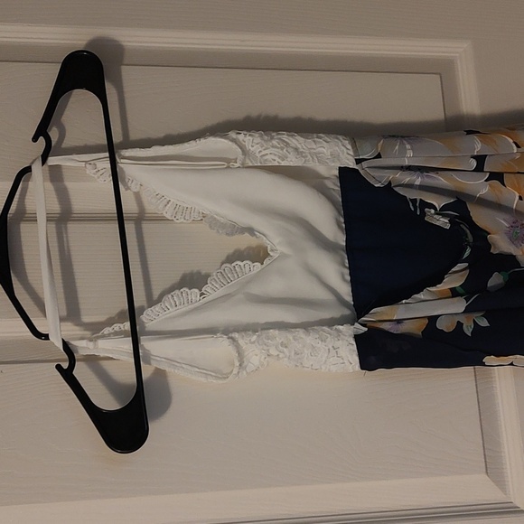 NWT Flower Print Hi-Low Dress - Picture 4 of 6